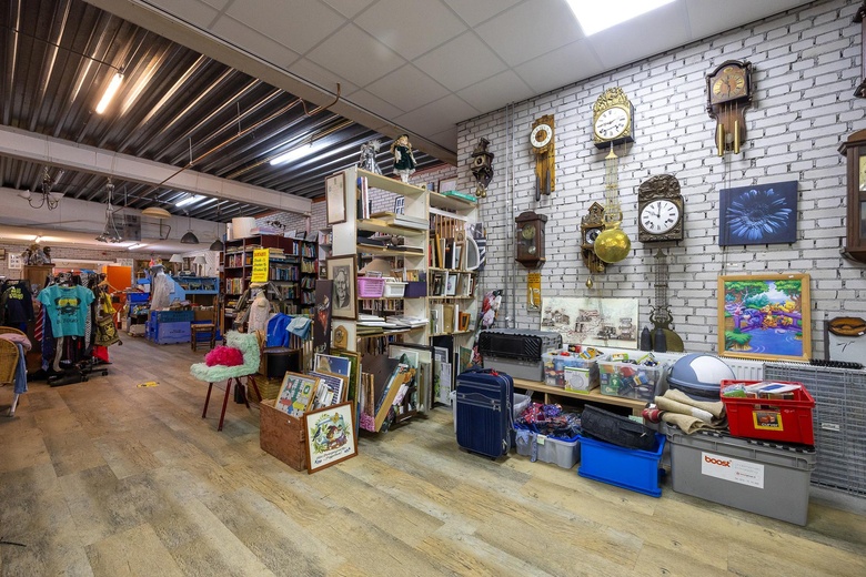 WinkelruimteaanDorpsstraat 38 C<br/> inNoordwijkerhout WinkelruimteaanDorpsstraat 38 C<br/> inNoordwijkerhout