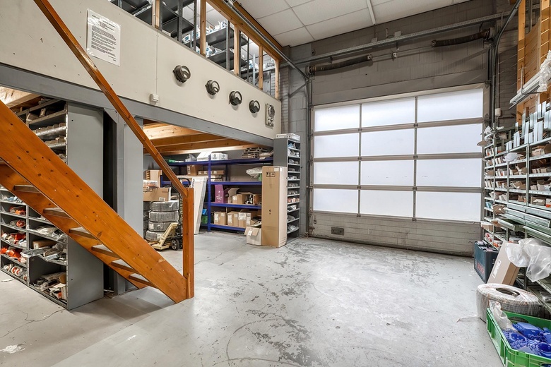 BedrijfsruimteaanWeversbaan 15<br/> inLeiderdorp