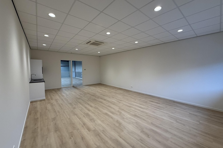 BedrijfsruimteaanAgriport 5 08<br/> inMiddenmeer