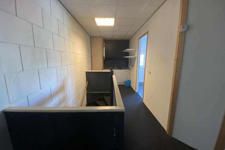 BedrijfsruimteaanSchutweg 3 d<br/> inWaalwijk BedrijfsruimteaanSchutweg 3 d<br/> inWaalwijk
