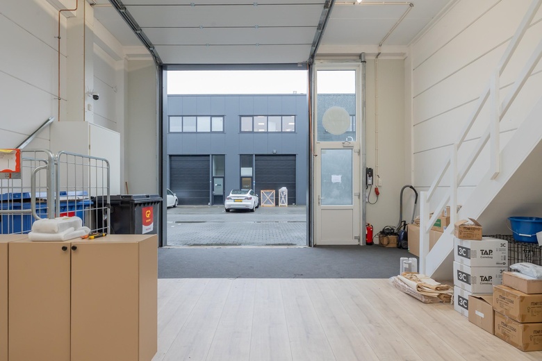 BedrijfsruimteaanCilinderweg 43 U19<br/> inRoelofarendsveen