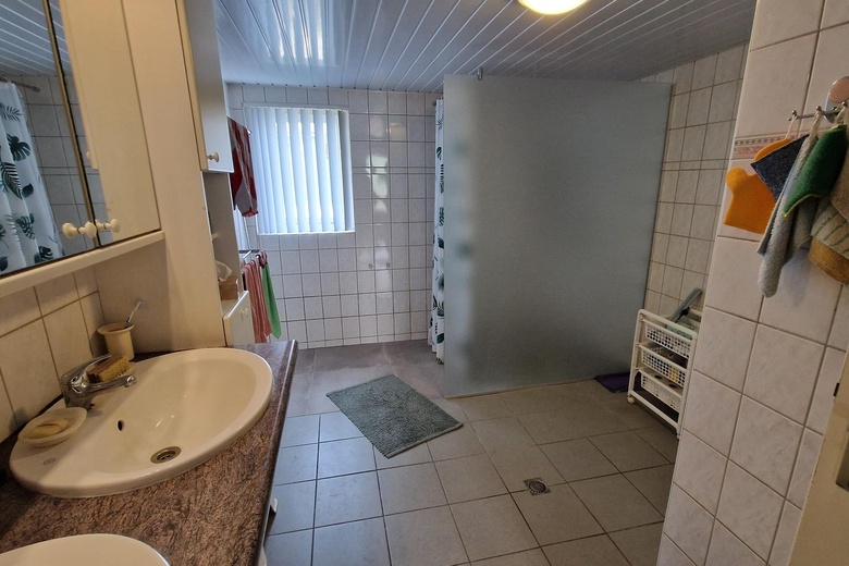 BedrijfsruimteaanHoofdweg 5<br/> inWaverveen BedrijfsruimteaanHoofdweg 5<br/> inWaverveen