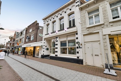 Bekijk foto 2 van Beekstraat 13 Bekijk foto 2 van Beekstraat 13