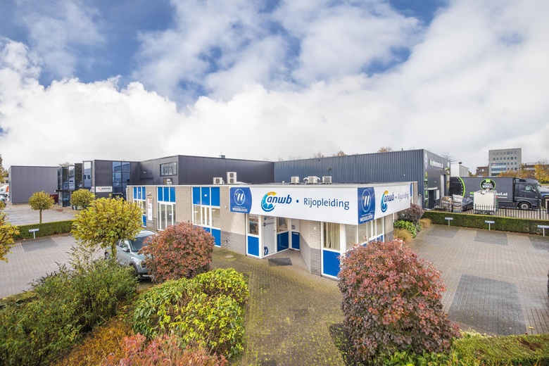 Bekijk foto 1 van Hertzstraat 2