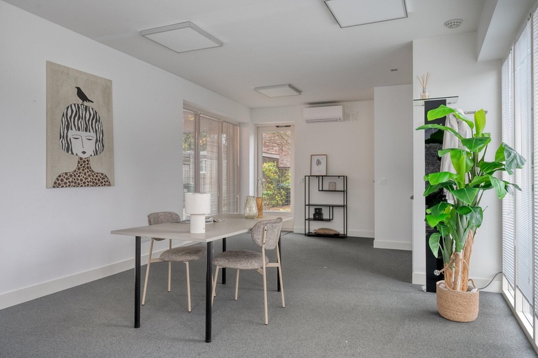 Bedrijfsruimteaanvan Renesseweg 19<br/> inEindhoven