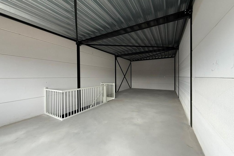 BedrijfsruimteaanFahrenheitstraat 34 P<br/> inEde