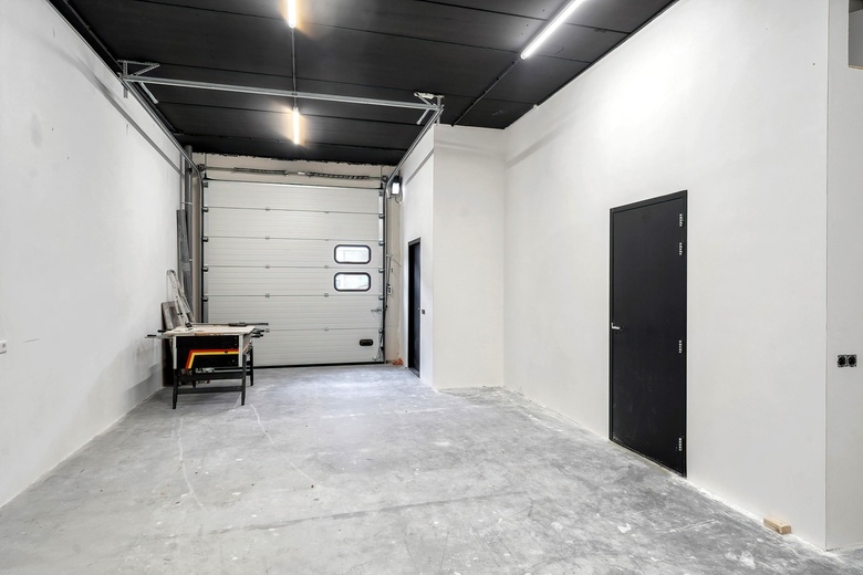 BedrijfsruimteaanIndustrieweg 12 N<br/> inZoeterwoude