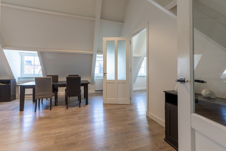 KantoorruimteaanZwaardklamp 9<br/> inHuizen KantoorruimteaanZwaardklamp 9<br/> inHuizen