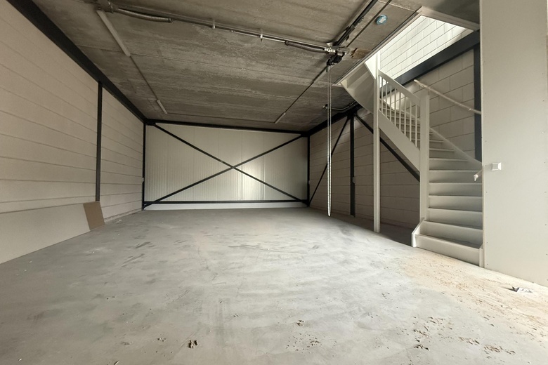 BedrijfsruimteaanTransportweg 4 E<br/> inGroot-Ammers