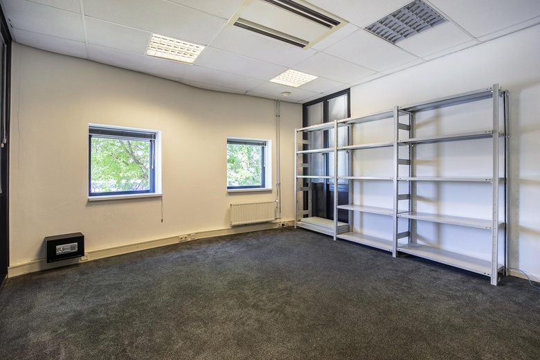 BedrijfsruimteaanIJzersteden 7<br/> inEnschede BedrijfsruimteaanIJzersteden 7<br/> inEnschede