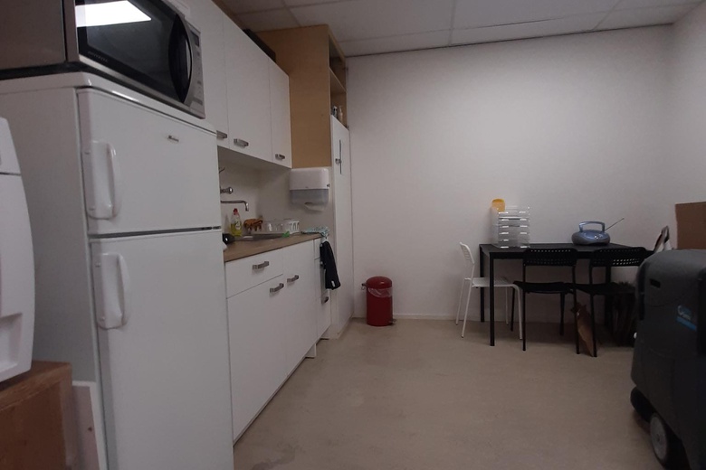 KantoorruimteaanAnthony van Hobokenstraat 8 - 10<br/> inRhoon KantoorruimteaanAnthony van Hobokenstraat 8 - 10<br/> inRhoon