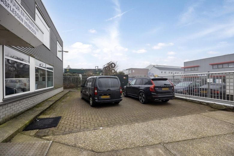 BedrijfsruimteaanIndustrieweg 20<br/> inSliedrecht BedrijfsruimteaanIndustrieweg 20<br/> inSliedrecht