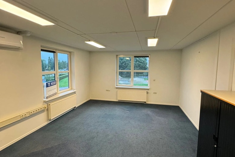 KantoorruimteaanMidden Engweg 21<br/> inPutten KantoorruimteaanMidden Engweg 21<br/> inPutten