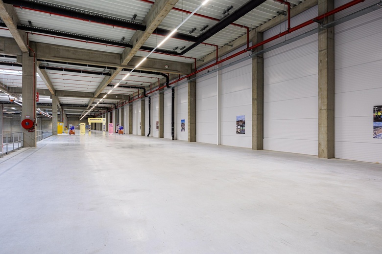 BedrijfsruimteaanRietgraaf 10 - 12<br/> inOosterhout