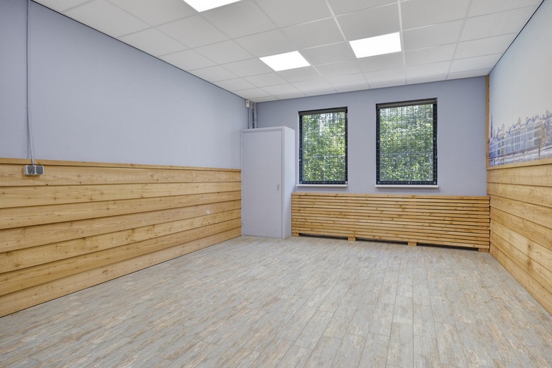 BedrijfsruimteaanLage Weide 25<br/> inWarnsveld BedrijfsruimteaanLage Weide 25<br/> inWarnsveld