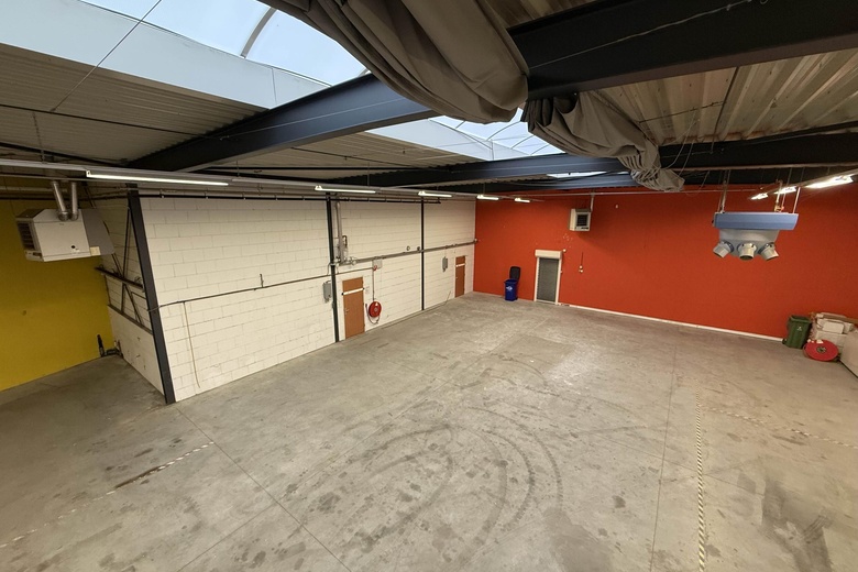 BedrijfsruimteaanProf. Asserweg 18<br/> inWaalwijk