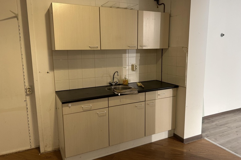 WinkelruimteaanEmmaplein 12<br/> inBilthoven WinkelruimteaanEmmaplein 12<br/> inBilthoven