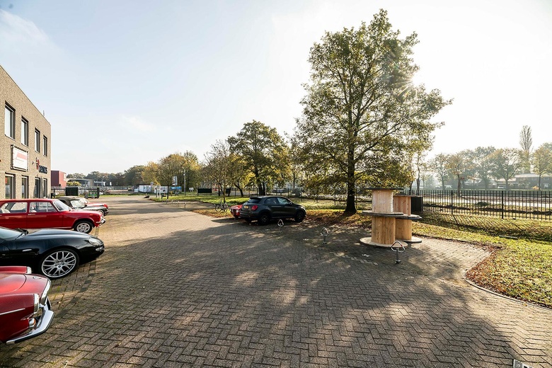 BedrijfsruimteaanEverdenberg 123 - 125<br/> inOosterhout BedrijfsruimteaanEverdenberg 123 - 125<br/> inOosterhout