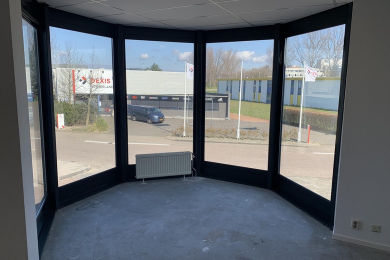 BedrijfsruimteaanRonde Tocht 32<br/> inZaandam BedrijfsruimteaanRonde Tocht 32<br/> inZaandam