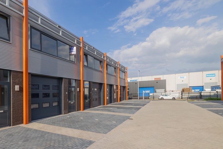 BedrijfsruimteaanCilinderweg 91 - 95<br/> inRoelofarendsveen