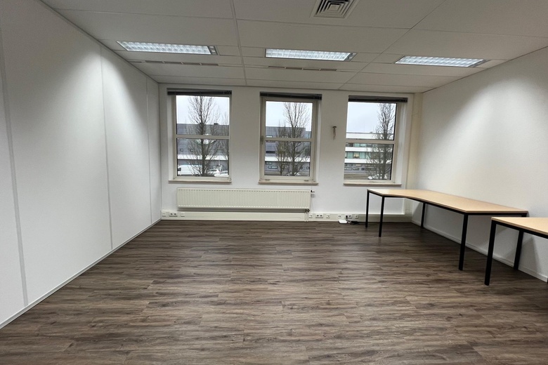 KantoorruimteaanHet Sterrenbeeld 19<br/> inDen Bosch KantoorruimteaanHet Sterrenbeeld 19<br/> inDen Bosch