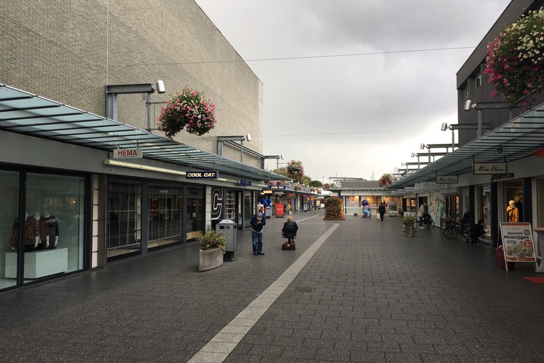 WinkelruimteaanWinkelcentrum Woensel 93 -94<br/> inEindhoven WinkelruimteaanWinkelcentrum Woensel 93 -94<br/> inEindhoven