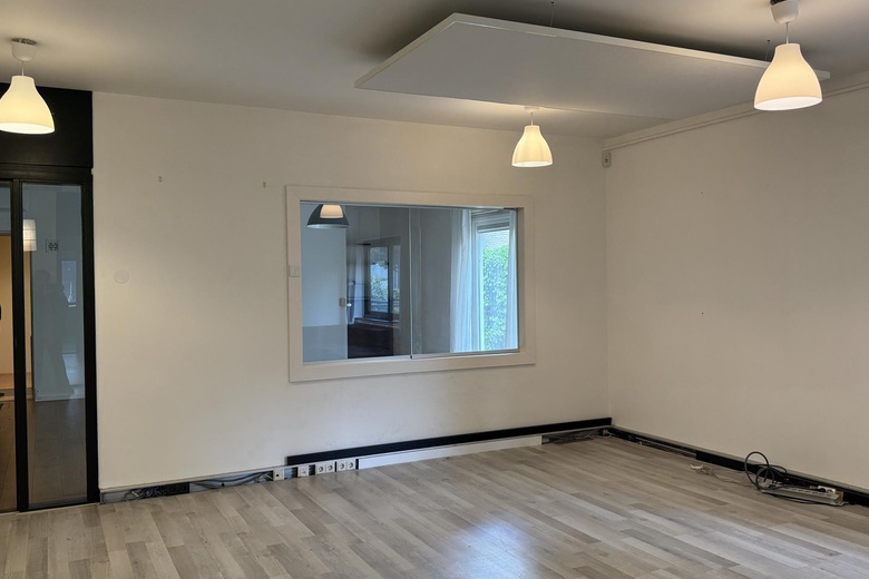 BedrijfsruimteaanPampuslaan 15<br/> inWeesp