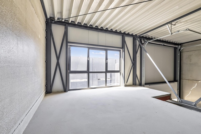 BedrijfsruimteaanSippenbroek 11<br/> inZutphen BedrijfsruimteaanSippenbroek 11<br/> inZutphen