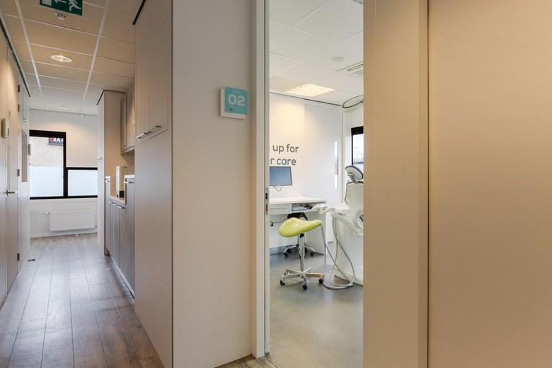 BedrijfsruimteaanEssebaan 1<br/> inCapelle aan den IJssel BedrijfsruimteaanEssebaan 1<br/> inCapelle aan den IJssel