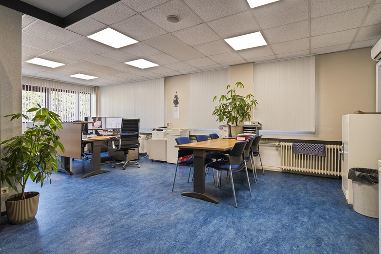 BedrijfsruimteaanPrinsenweg 7 a<br/> inVierpolders