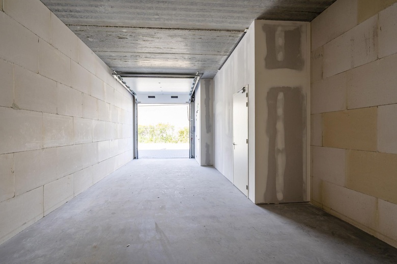 BedrijfsruimteaanHogeweyselaan 215 C<br/> inWeesp