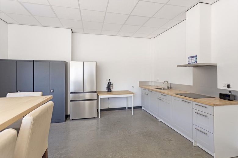 BedrijfsruimteaanDaniëlsweg 16<br/> inHeinkensand