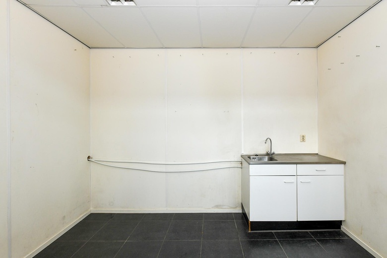 BedrijfsruimteaanEnergiestraat 33<br/> inNaarden BedrijfsruimteaanEnergiestraat 33<br/> inNaarden
