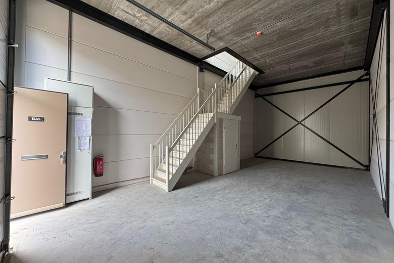 BedrijfsruimteaanHedikhuizerweg 15 A 5<br/> inDen Bosch