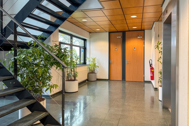 KantoorruimteaanLeeuwenveldseweg 18 a<br/> inWeesp