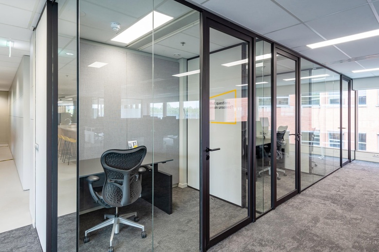 KantoorruimteaanProfessor Dr Dorgelolaan 12<br/> inEindhoven