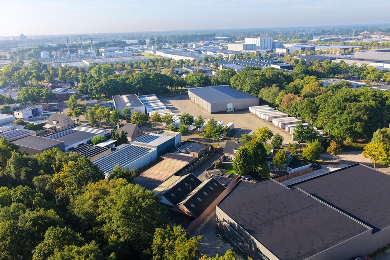 BedrijfsruimteaanBreedijk 19<br/> inHelmond BedrijfsruimteaanBreedijk 19<br/> inHelmond