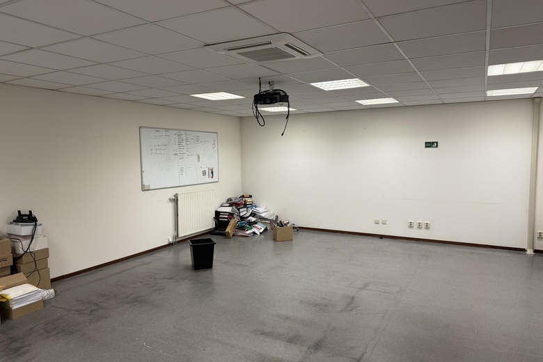 BedrijfsruimteaanZeemanstraat 71 - 73<br/> inBarendrecht BedrijfsruimteaanZeemanstraat 71 - 73<br/> inBarendrecht