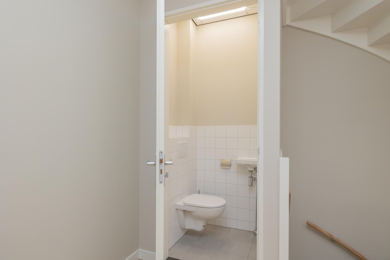 BedrijfsruimteaanCilinderweg 67<br/> inRoelofarendsveen