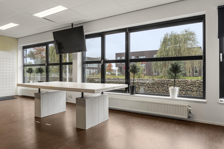 BedrijfsruimteaanExa 10<br/> inZevenaar