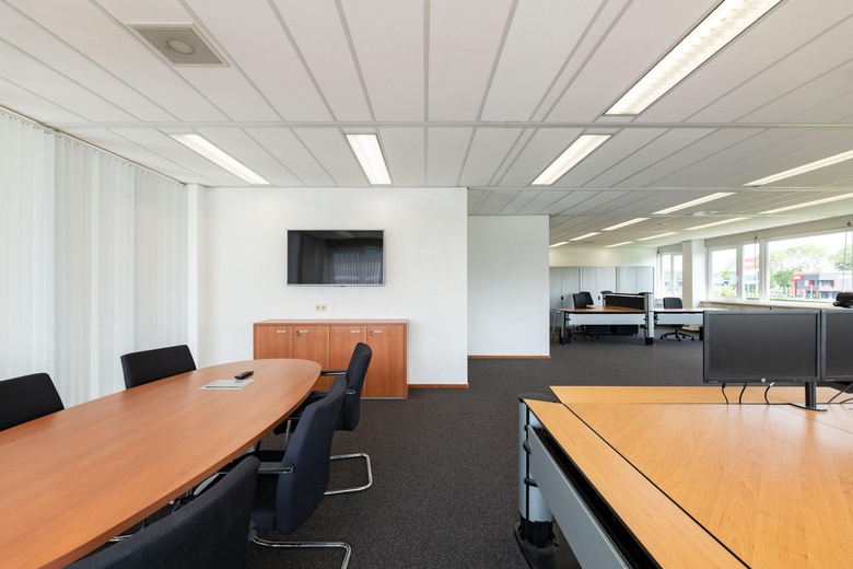 KantoorruimteaanCurieweg 7<br/> inSpijkenisse KantoorruimteaanCurieweg 7<br/> inSpijkenisse
