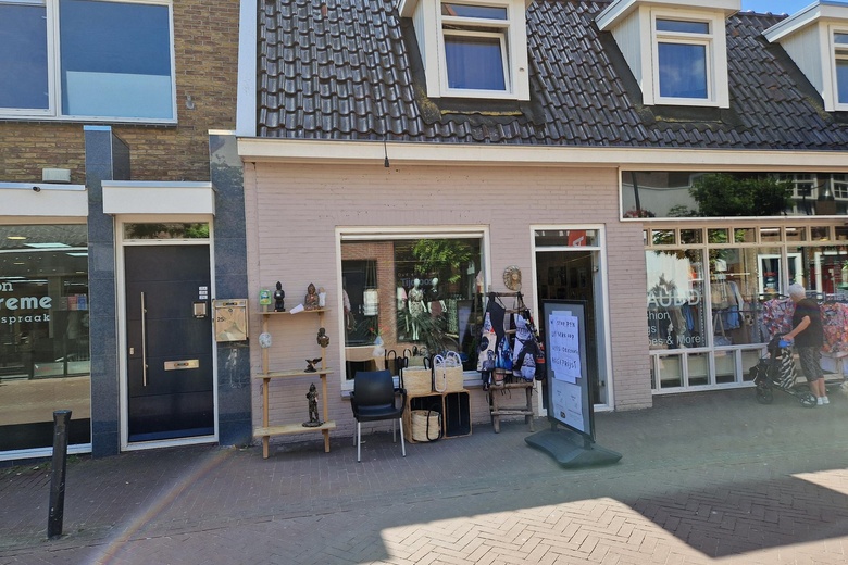 Bekijk foto 1 van Tolberterstraat 29 Bekijk foto 1 van Tolberterstraat 29