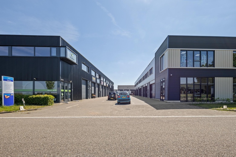 BedrijfsruimteaanNeon 25 p<br/> inOud-Gastel