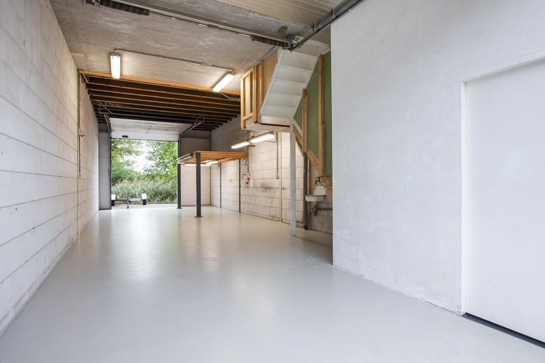 BedrijfsruimteaanLeeghwaterstraat 33 05<br/> inReeuwijk BedrijfsruimteaanLeeghwaterstraat 33 05<br/> inReeuwijk