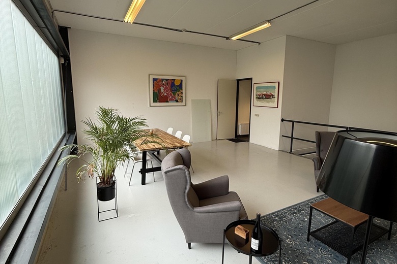 BedrijfsruimteaanVennestraat 22<br/> inLisse
