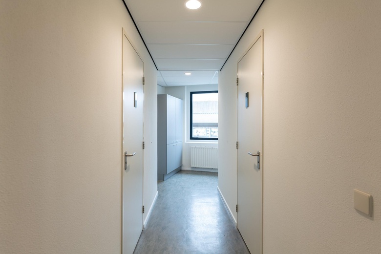 KantoorruimteaanThorbeckelaan 82 C<br/> inSpijkenisse KantoorruimteaanThorbeckelaan 82 C<br/> inSpijkenisse