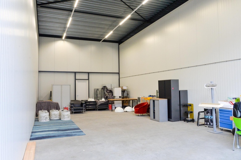 BedrijfsruimteaanZompstraat 28 c<br/> inRaalte BedrijfsruimteaanZompstraat 28 c<br/> inRaalte