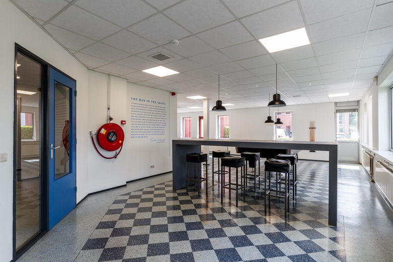 BedrijfsruimteaanBergveste 12<br/> inHouten BedrijfsruimteaanBergveste 12<br/> inHouten