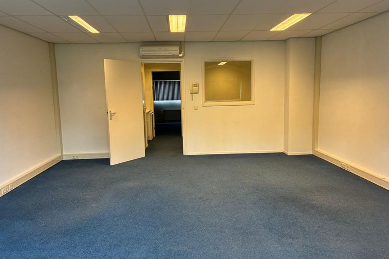 BedrijfsruimteaanZaanstraat 6 I<br/> inLelystad BedrijfsruimteaanZaanstraat 6 I<br/> inLelystad