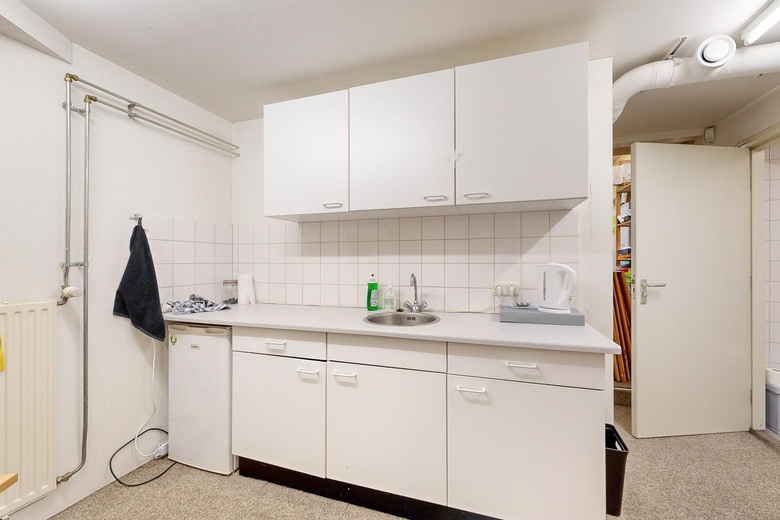 WinkelruimteaanKloosterwandstraat 22<br/> inRoermond WinkelruimteaanKloosterwandstraat 22<br/> inRoermond